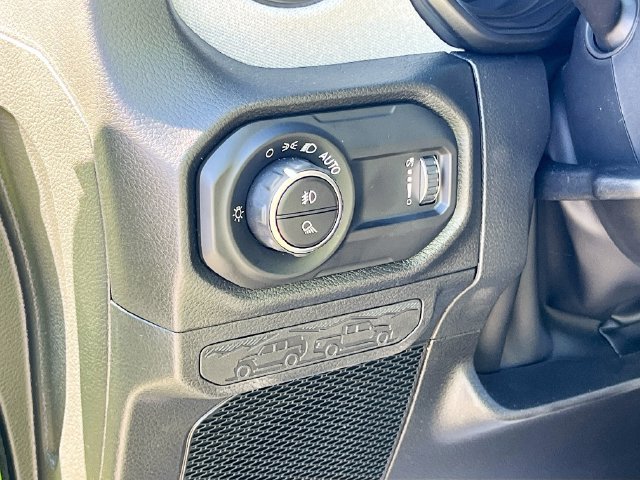 New 2026 Jeep Gladiator Sport AWD/4WD image 10