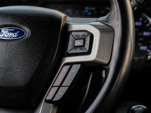 Used 2020 Ford F250 Platinum w/ FX4 Off-Road Package AWD/4WD image 19