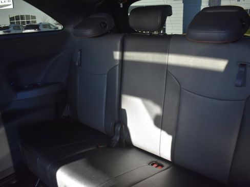 Used 2023 Toyota Sienna XSE image 16