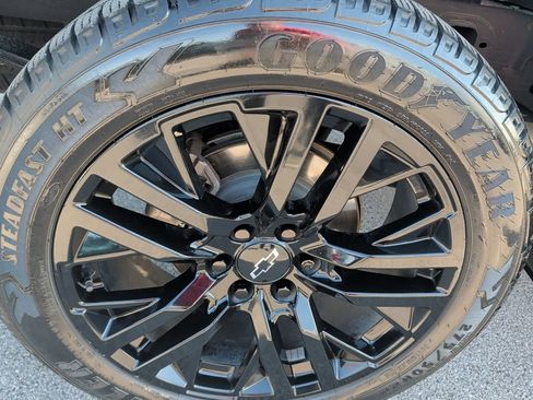 Used 2022 Chevrolet Silverado 1500 RST w/ Convenience Package II AWD/4WD image 8