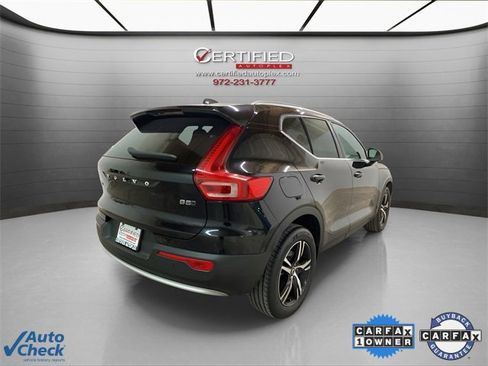 Used 2025 Volvo XC40 B5 Core image 6