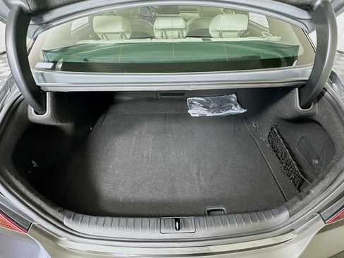 Used 2025 Genesis G70 2.5T image 27