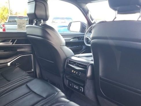 Used 2023 Jeep Wagoneer Series II image 24