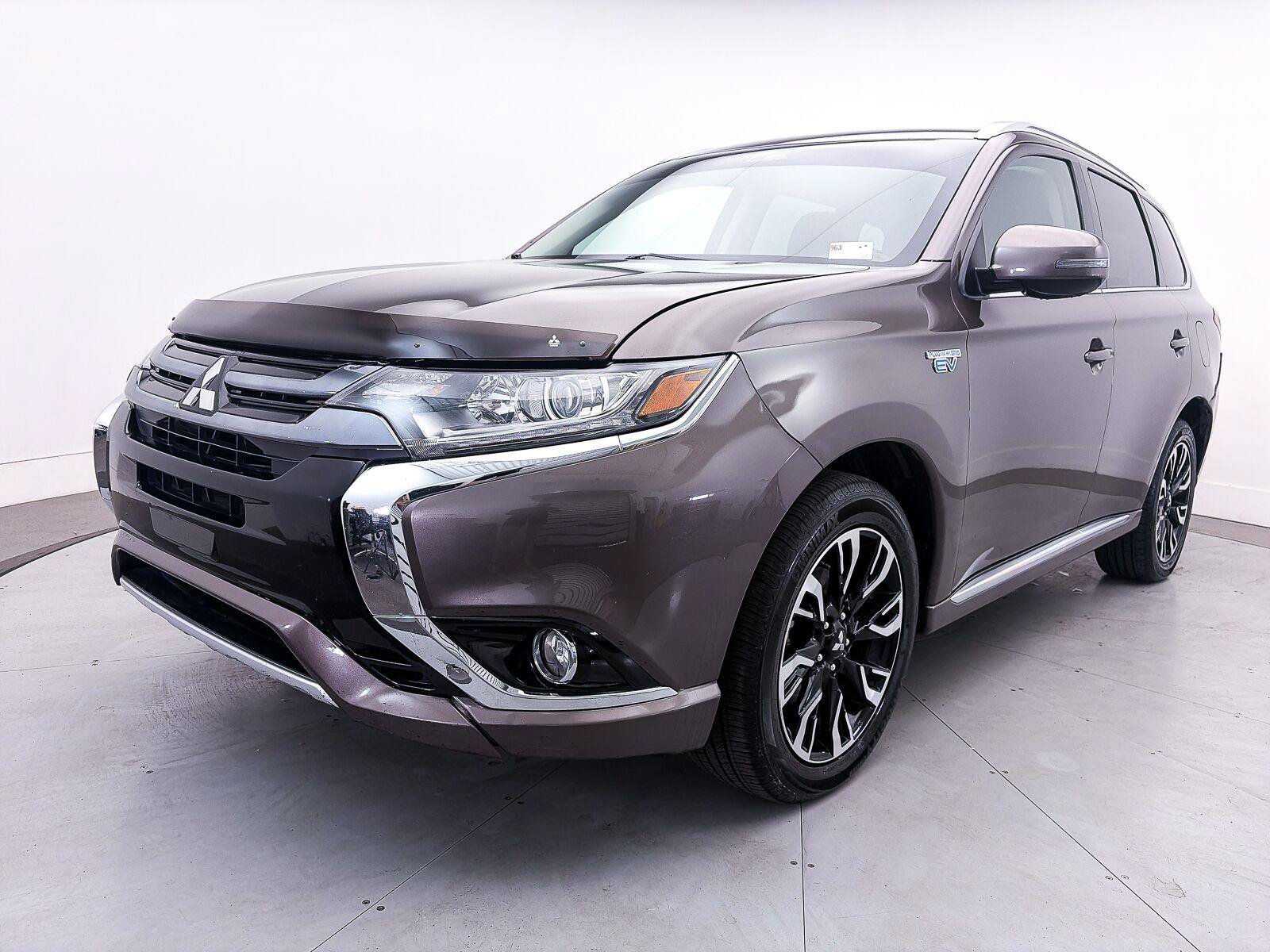 Used 2018 Mitsubishi Outlander SEL AWD/4WD image 3