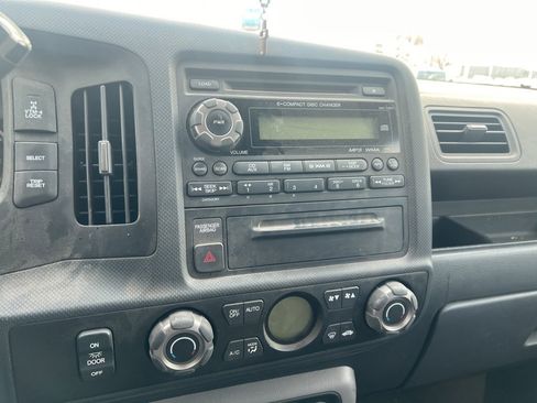 Used 2014 Honda Ridgeline RTL image 19