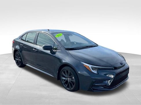 Certified 2025 Toyota Corolla SE w/ SE Premium Package image 10