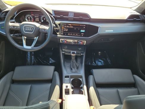 Certified 2025 Audi Q3 2.0T Premium w/ Convenience Package image 2