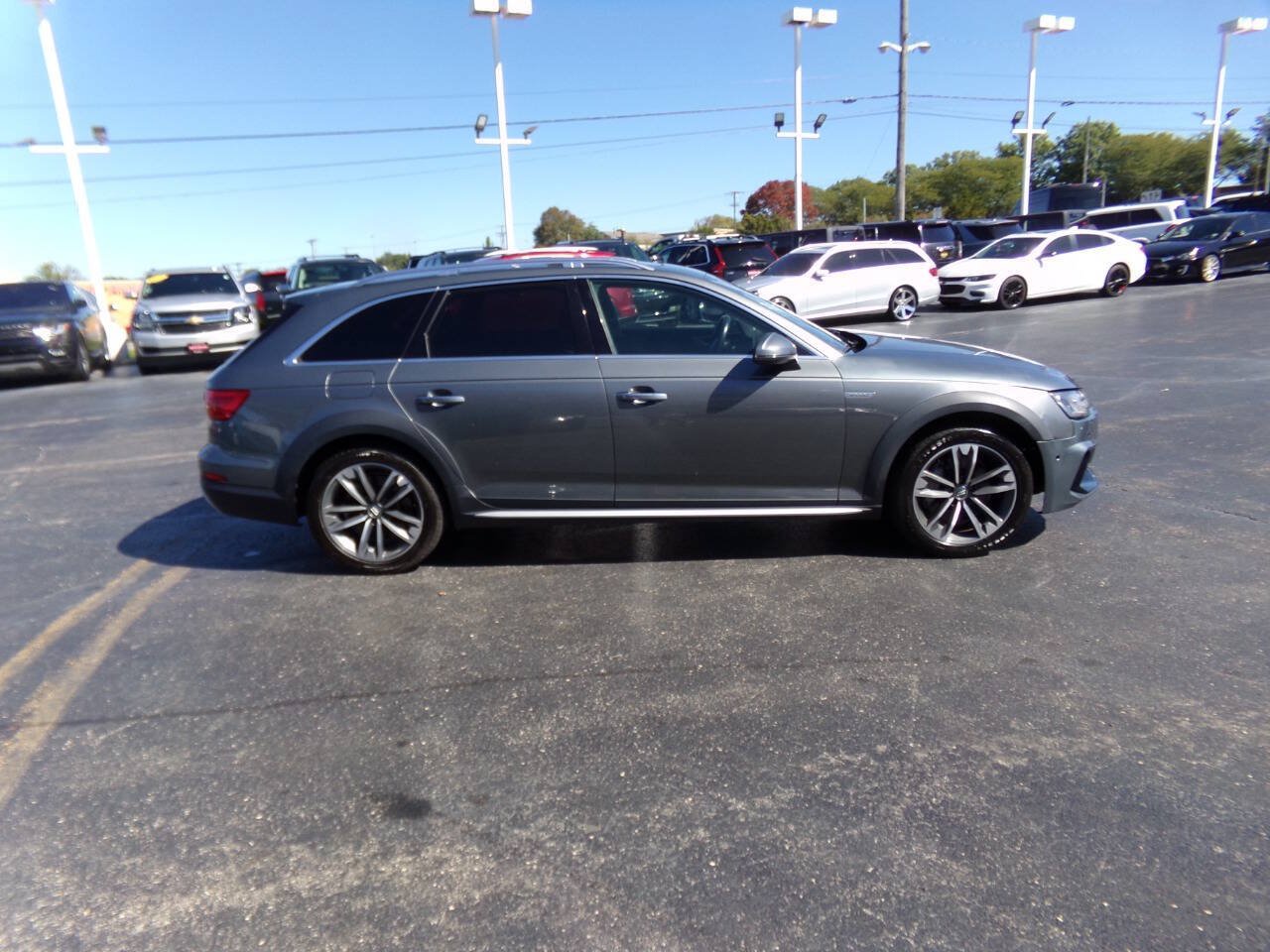 Used 2017 Audi A4 2.0T allroad Premium w/ Audi MMI Navigation Plus AWD/4WD image 5