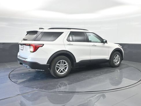 New 2026 Ford Explorer Active w/ Active Comfort Package RWD image 15