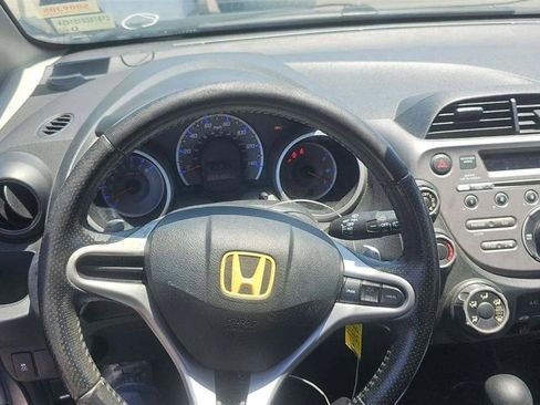 Used 2011 Honda Fit Sport image 17