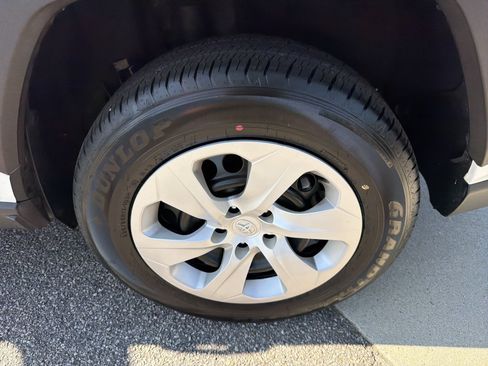 Certified 2024 Toyota RAV4 LE FWD image 27