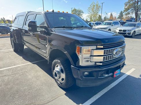 Used 2019 Ford F350 Platinum w/ Platinum Ultimate Package AWD/4WD image 7