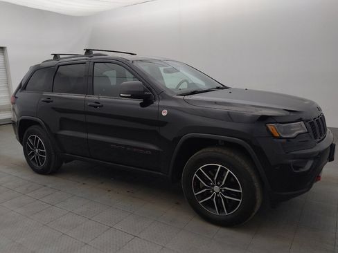 Used 2018 Jeep Grand Cherokee Trailhawk w/ Trailhawk Luxury Group AWD/4WD image 11