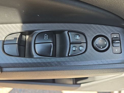 Certified 2025 Nissan Altima 2.5 S FWD image 27