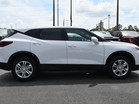 Used 2021 Chevrolet Blazer LT FWD image 11