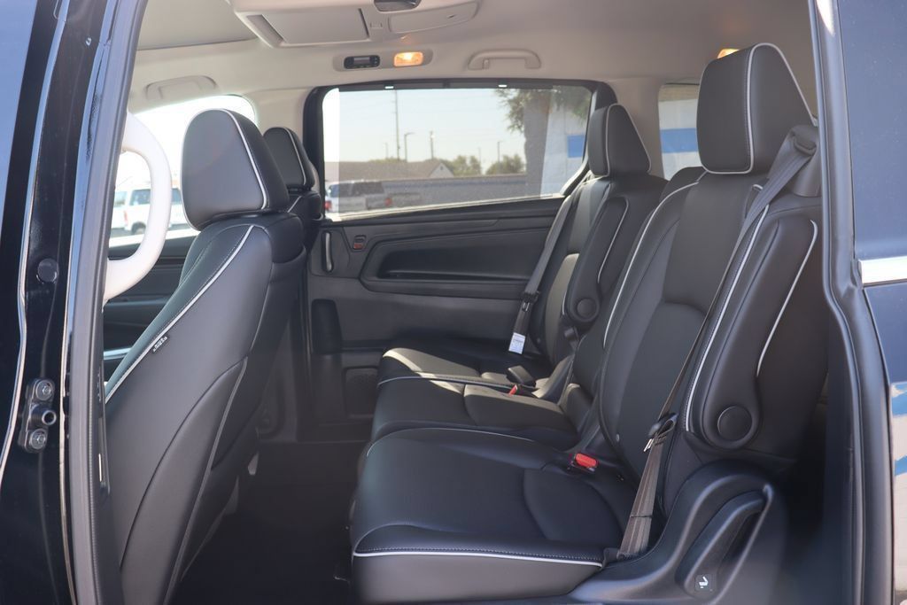 Certified 2026 Honda Odyssey Elite image 11