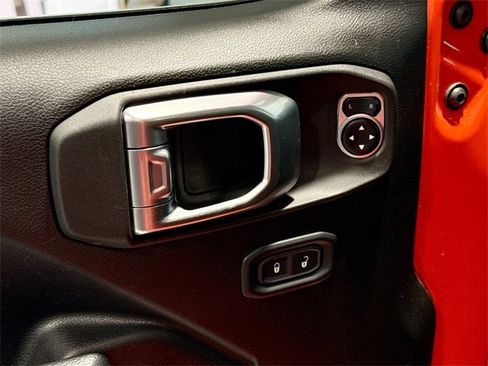 Used 2023 Jeep Gladiator Sport image 25