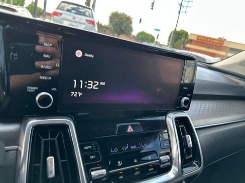 Used 2021 Kia Sorento SX image 19