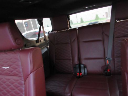 Used 2025 Cadillac Escalade ESV Sport w/ Touring Package AWD/4WD image 23