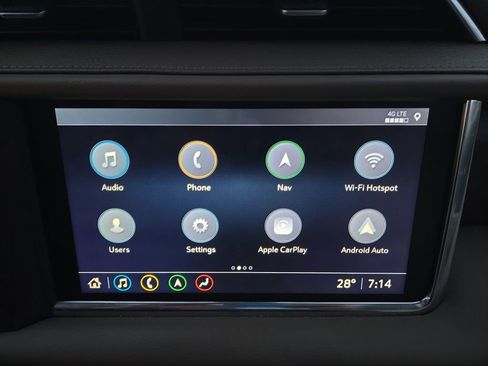 Used 2021 GMC Yukon Denali w/ Denali Premium Package image 23