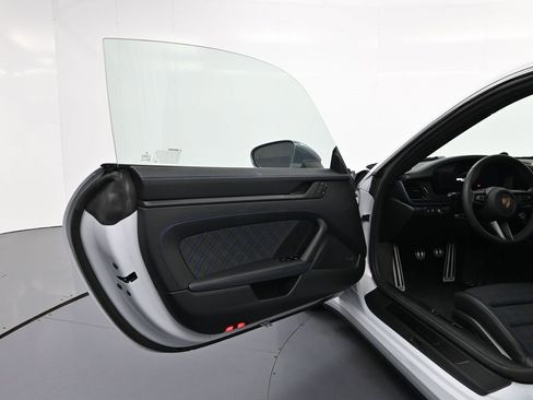 Used 2025 Porsche 911 Carrera T image 14