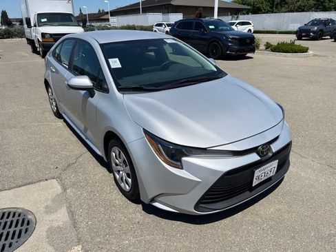 Used 2024 Toyota Corolla LE FWD image 3