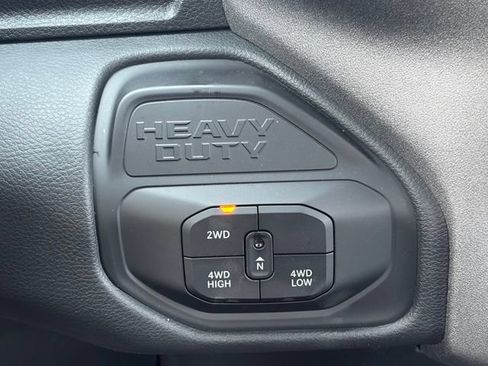 New 2026 RAM 2500 Tradesman w/ Chrome Appearance Group AWD/4WD image 24