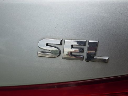 Used 2012 Volkswagen Passat 2.5 SEL FWD image 4