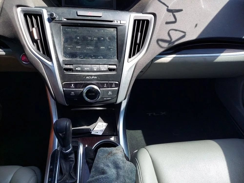 Used 2015 Acura TLX FWD image 18