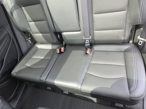 Used 2023 GMC Terrain SLT w/ Tech Package FWD image 29