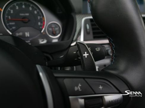 Used 2017 BMW M4 Convertible image 38