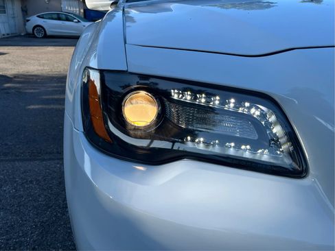 Used 2020 Chrysler 300 S RWD image 20