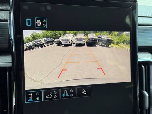 Used 2025 GMC Acadia Elevation w/ Elevation Premium Package FWD image 5