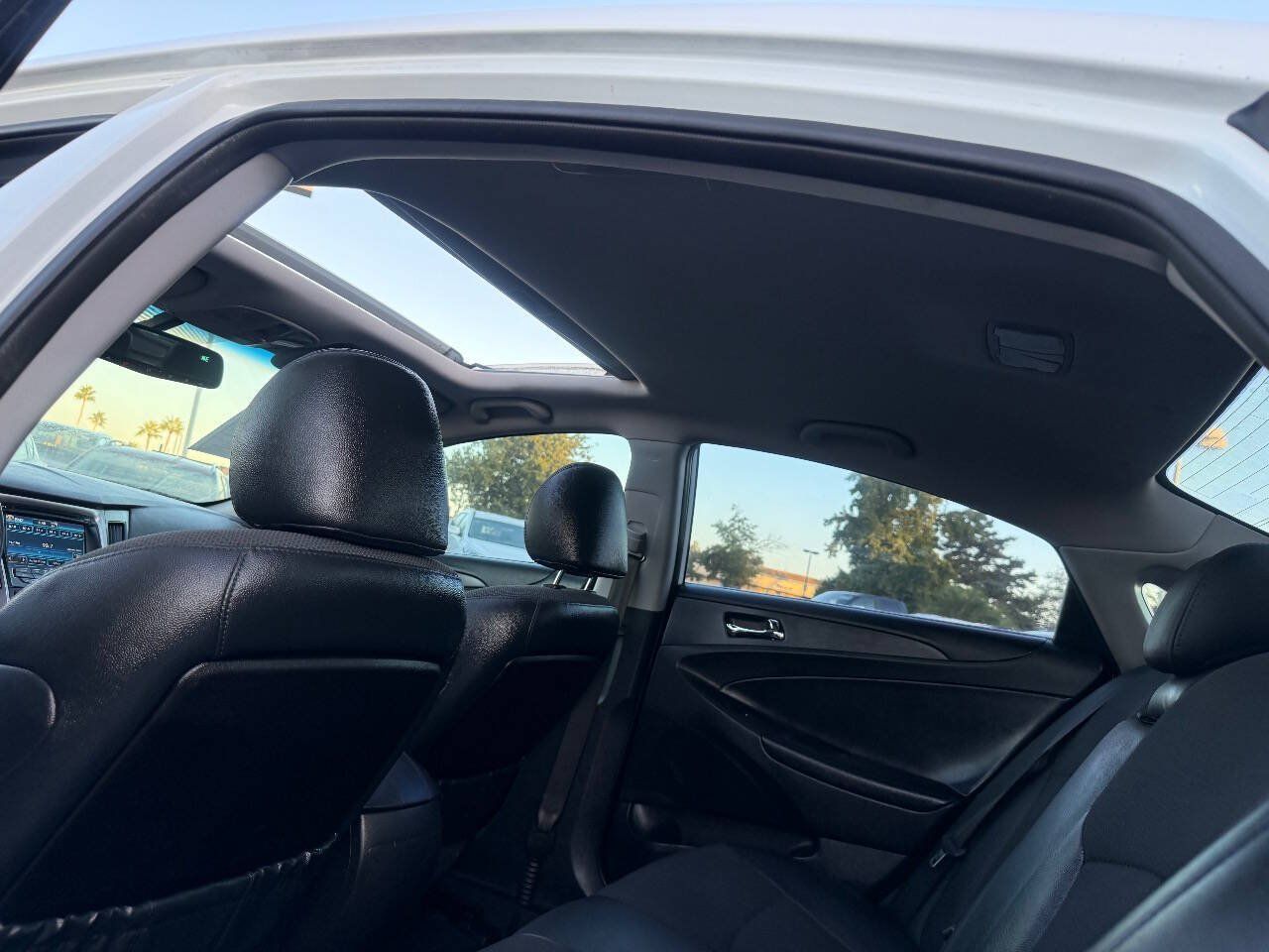 Used 2013 Hyundai Sonata SE w/ Navigation & Sunroof Pkg FWD image 21