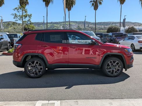 New 2026 Jeep Compass Latitude image 8