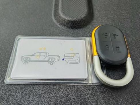 Used 2024 Rivian R1T Adventure image 58