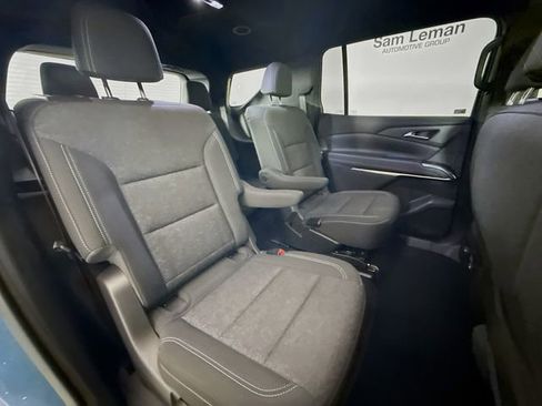 Used 2025 Chevrolet Traverse LT FWD image 30