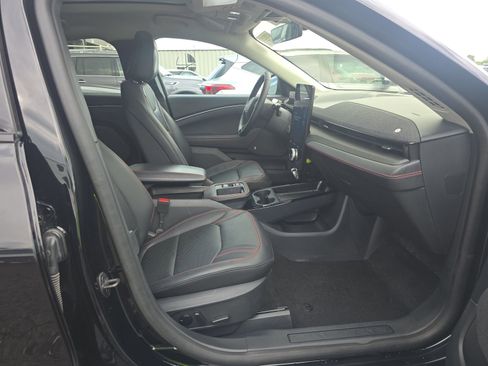 Used 2025 Ford Mustang Mach-E Premium w/ Sport Appearance Package AWD/4WD image 10