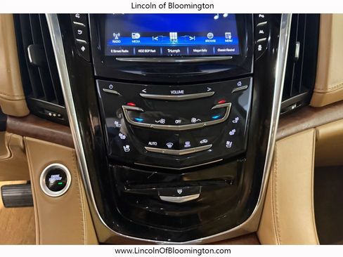 Used 2016 Cadillac Escalade ESV Platinum AWD/4WD image 36