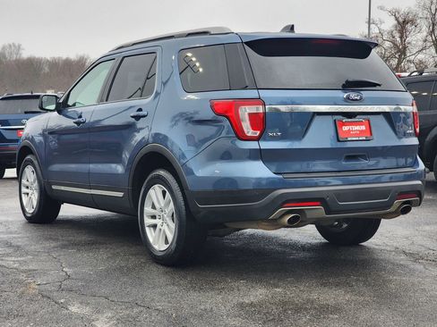 Used 2018 Ford Explorer XLT AWD/4WD image 5