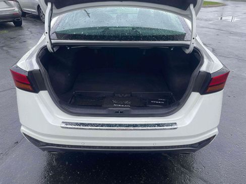 Used 2022 Nissan Altima 2.5 SR w/ Midnight Edition Package FWD image 6