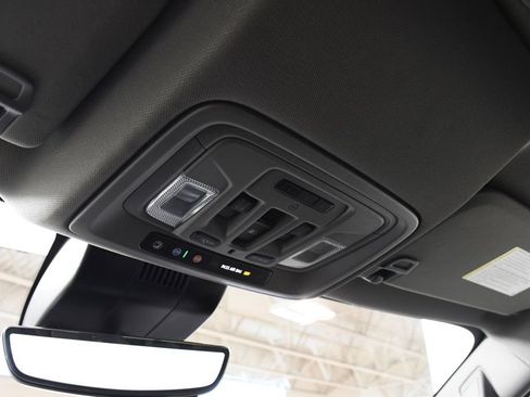 Used 2023 GMC Sierra 1500 Denali w/ Technology Package image 32