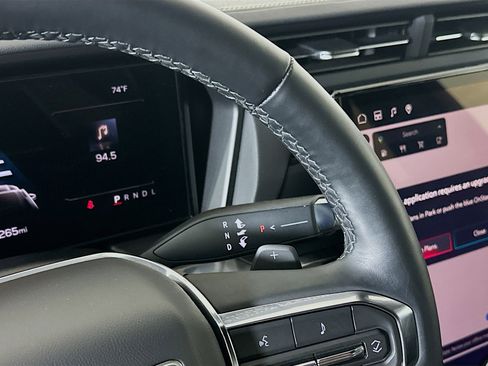 Used 2025 GMC Terrain Elevation image 25