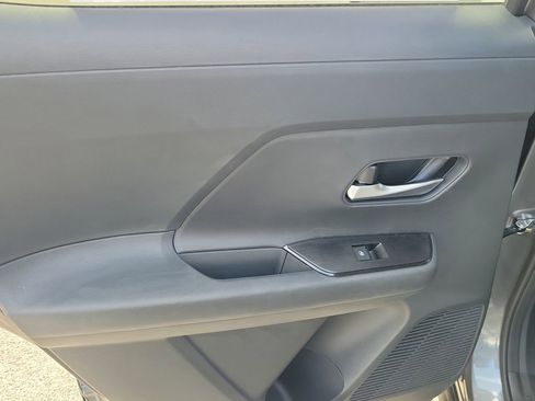New 2026 Nissan Kicks SV w/ Charging Package FWD image 10