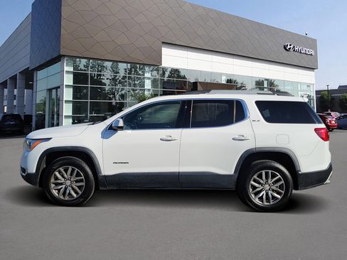 Used 2017 GMC Acadia SLE w/ Driver Alert Package I image 3