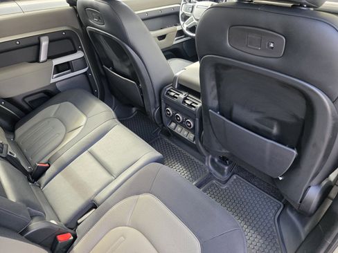 Certified 2022 Land Rover Defender 110 X-Dynamic SE AWD/4WD image 27