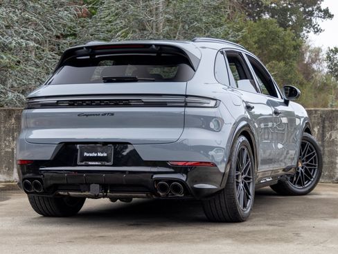 New 2026 Porsche Cayenne GTS image 11