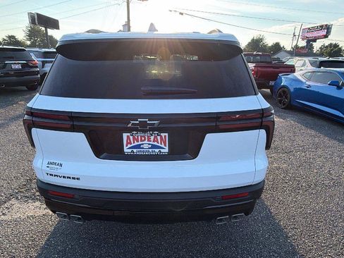 New 2027 Chevrolet Traverse LT w/ Midnight/Sport Edition FWD image 6