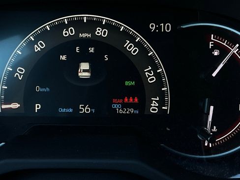 Used 2025 Toyota RAV4 XLE image 39