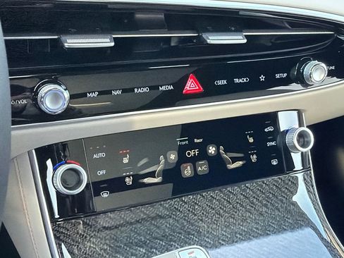 New 2026 Genesis GV70 3.5T Sport Prestige AWD/4WD image 31
